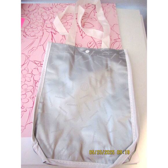 Lululemon small reusable bag - Picture 1 of 2